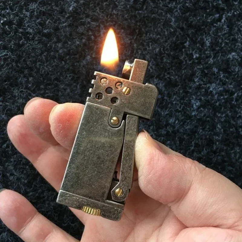 Fire Starting Kit - Retro Benzin-Feuerzeug mit seitlicher Druckzündung, Petroleum-